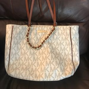 Michael Kors purse